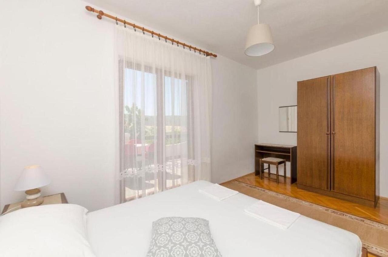 Apartments Spavalo Pag Town Bagian luar foto