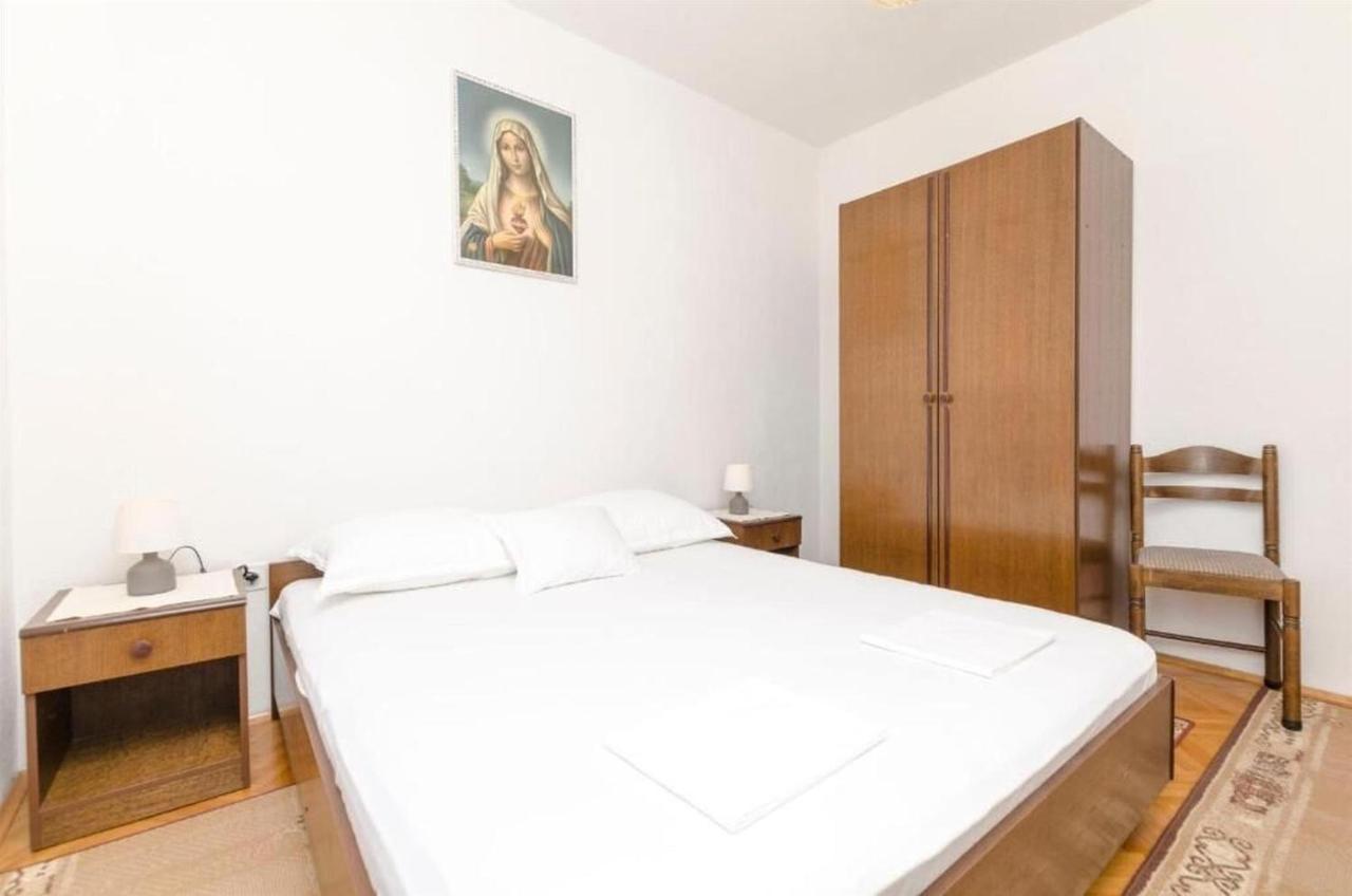 Apartments Spavalo Pag Town Bagian luar foto