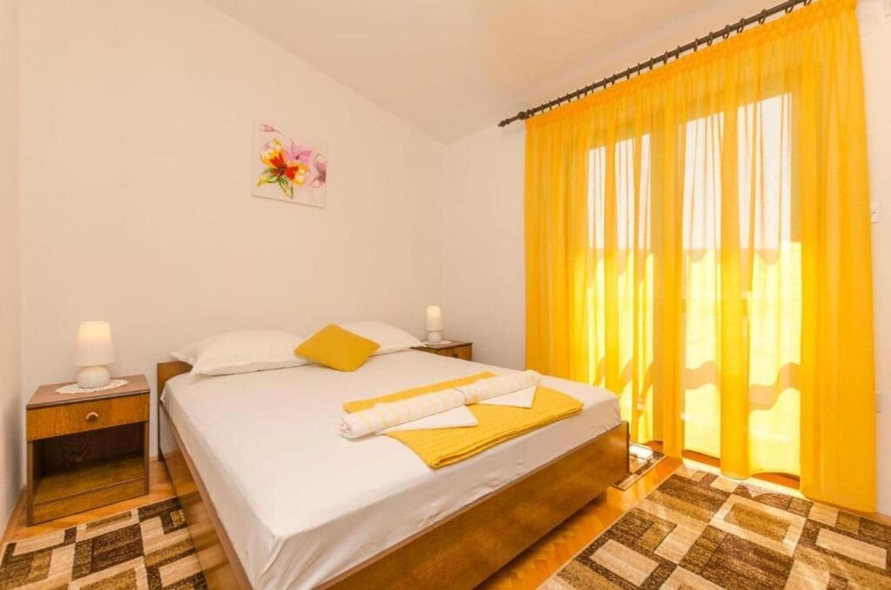 Apartments Spavalo Pag Town Bagian luar foto