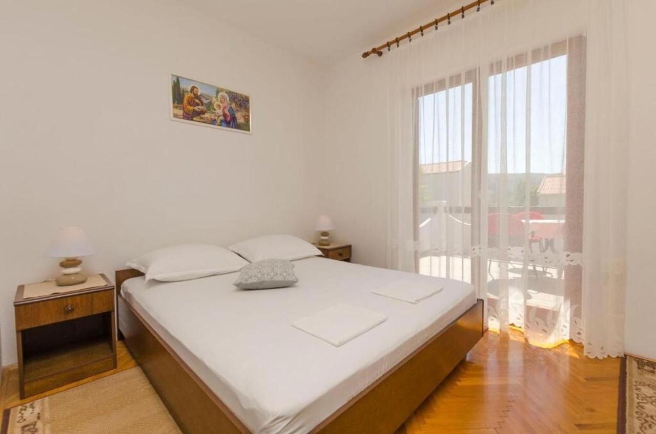 Apartments Spavalo Pag Town Bagian luar foto