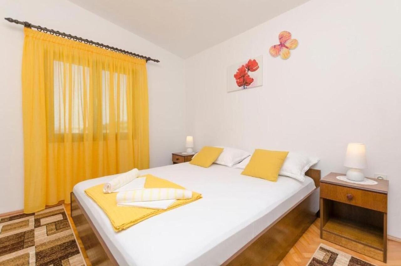 Apartments Spavalo Pag Town Bagian luar foto