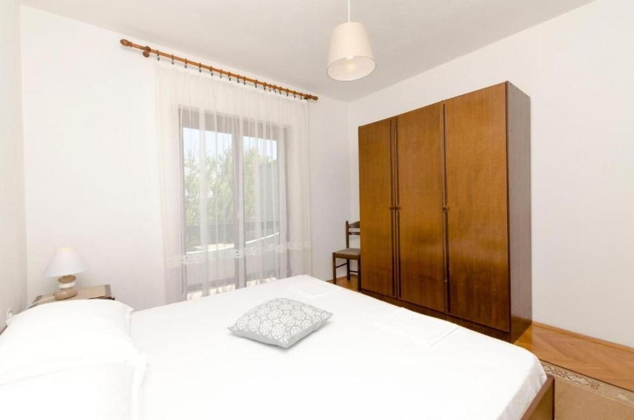 Apartments Spavalo Pag Town Bagian luar foto
