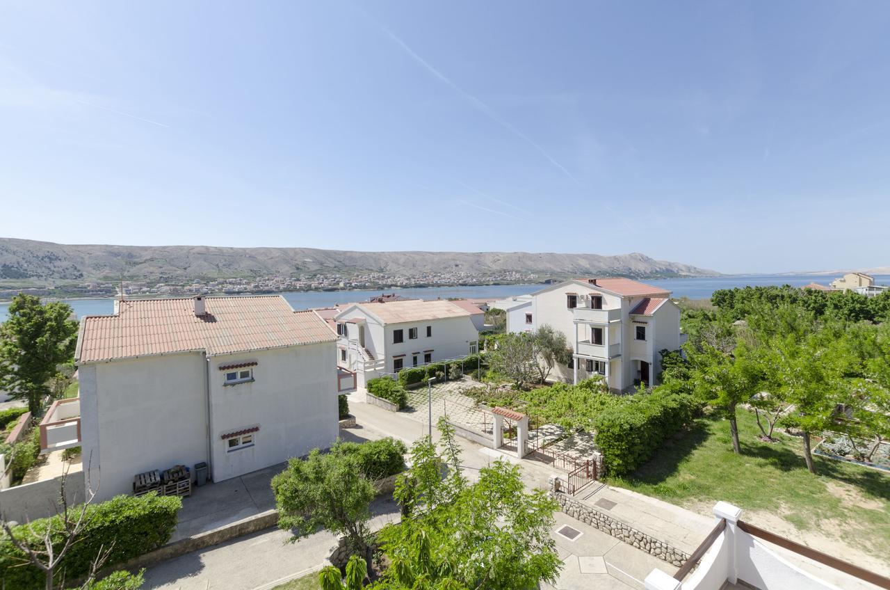 Apartments Spavalo Pag Town Bagian luar foto