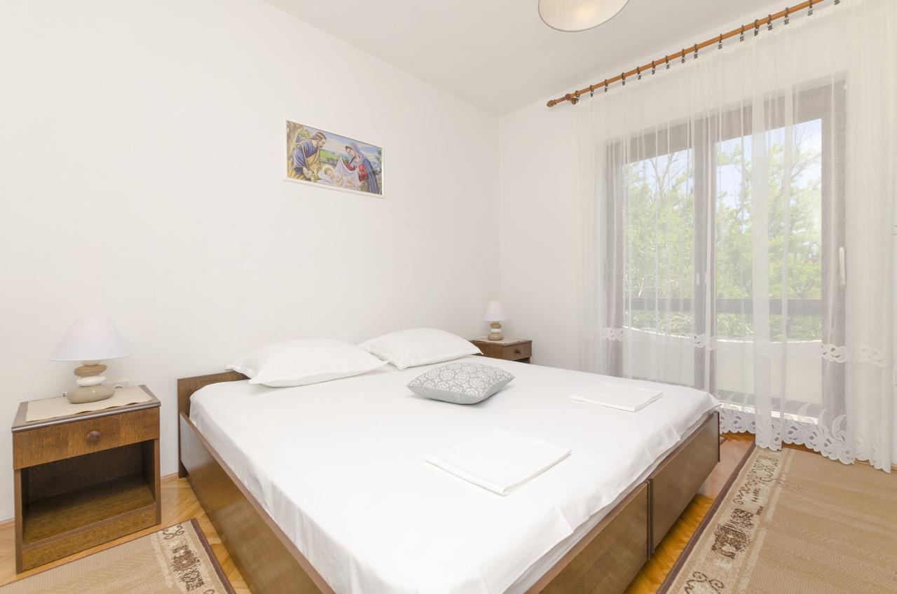 Apartments Spavalo Pag Town Bagian luar foto